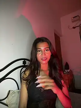 Snapshot of STRIP_GLOW chatting on 9, 5, 2026 STRIP GLOW online show from 9, 5, 2026