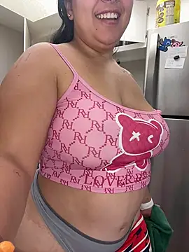 latina curvy22 online show from 23, 4, 2026