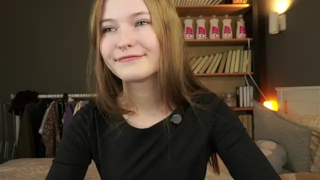 LynHillaire online show from 14, 2, 2026