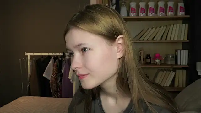 LynHillaire online show from 11, 2, 2026