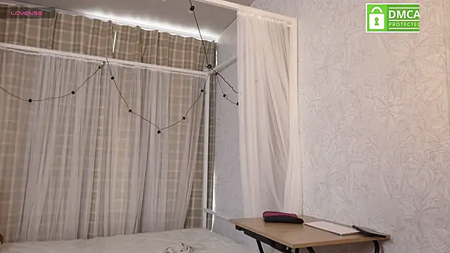 Snapshot of Mystic_blue chatting on 15, 11, 2025 Mystic blue online show from 15, 11, 2025