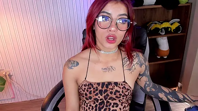 Snapshot of Mystic_blue chatting on 29, 11, 2025 Mystic blue online show from 29, 11, 2025