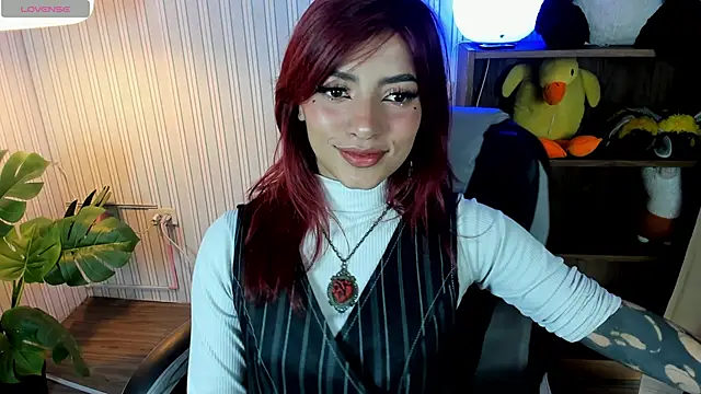 Snapshot of Mystic_blue chatting on 1, 12, 2025 Mystic blue online show from 1, 12, 2025