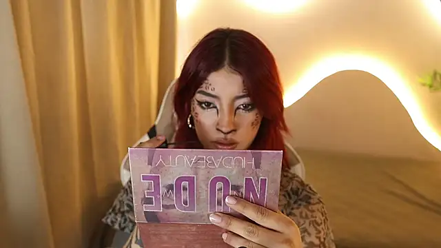 Snapshot of Mystic_blue chatting on 21, 10, 2025 Mystic blue online show from 21, 10, 2025