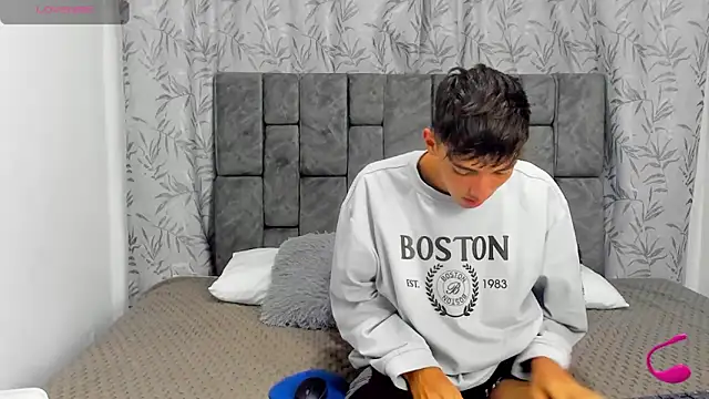 Maikol Ortiz online show from 21, 11, 2025