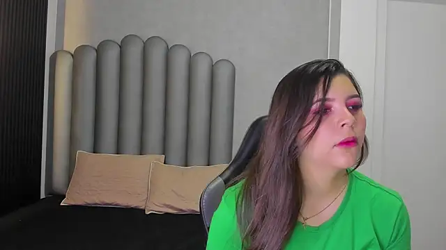 Charlotte-Star online show from 2, 12, 2025