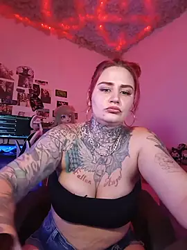 Snapshot of blazed_vixen chatting on 29, 5, 2026 blazed vixen online show from 29, 5, 2026