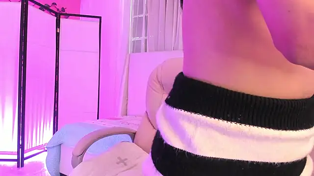 zoerouse  online show from 23, 10, 2025