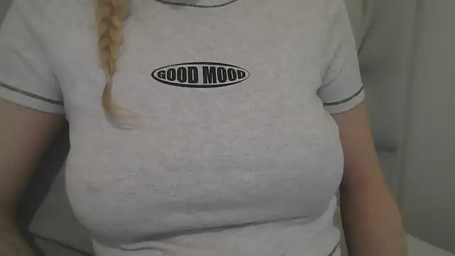 flirty babe x online show from 9, 10, 2025