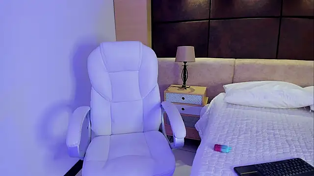 KylieBlue online show from 2, 10, 2025