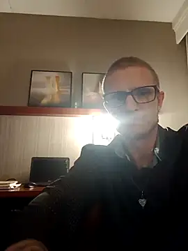 Snapshot of WWGD69 chatting on 5, 10, 2025 WWGD69 online show from 5, 10, 2025