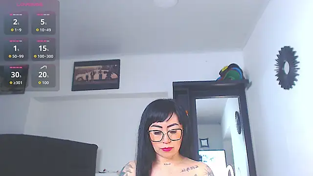 Snapshot of Vicky_hotmilf chatting on 13, 5, 2026 Vicky hotmilf online show from 13, 5, 2026
