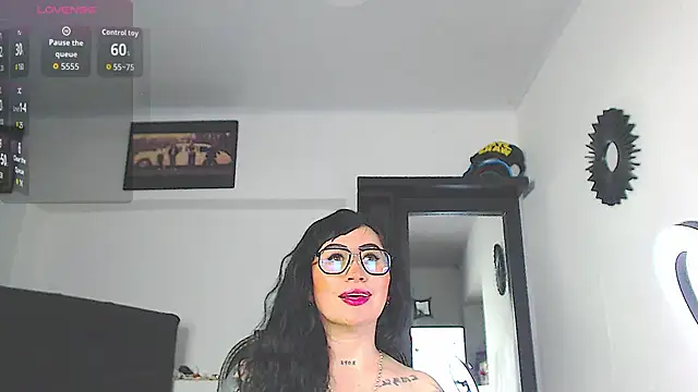 Vicky hotmilf online show from 12, 2, 2026