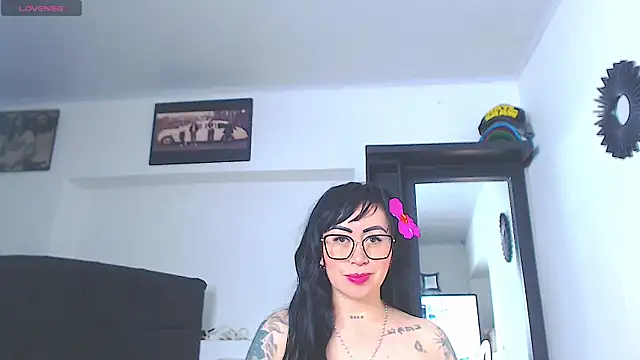 Vicky hotmilf online show from 25, 6, 2026