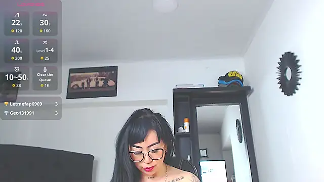 Snapshot of Vicky_hotmilf chatting on 28, 4, 2026 Vicky hotmilf online show from 28, 4, 2026