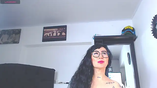 Vicky hotmilf online show from 12, 6, 2026