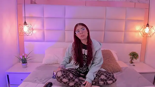 Gaby louse online show from 4, 12, 2025