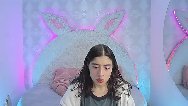 Gaby louse online show from 25, 3, 2026