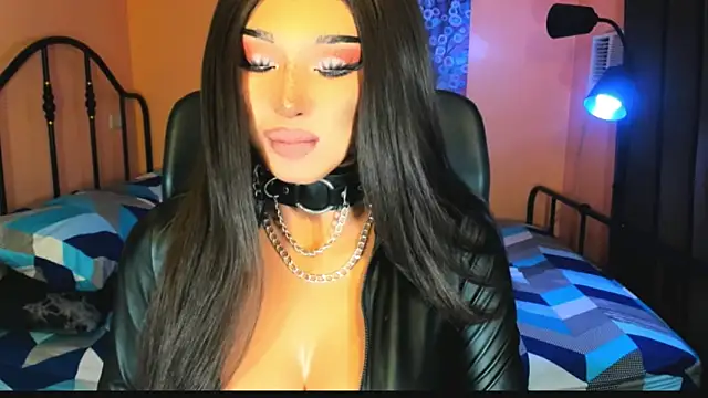 xUrGoddess Bellax online show from 12, 11, 2025