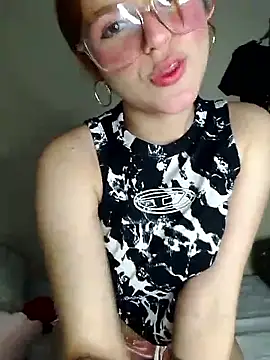 Snapshot of elizabeth05 chatting on 11, 10, 2025 elizabeth05 online show from 11, 10, 2025