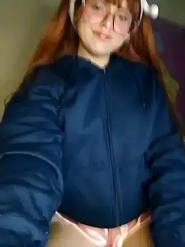 Snapshot of elizabeth05 chatting on 15, 10, 2025 elizabeth05 online show from 15, 10, 2025