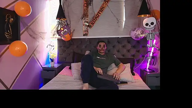 Snapshot of Annie_Lii chatting on 20, 10, 2025 Annie Lii online show from 20, 10, 2025