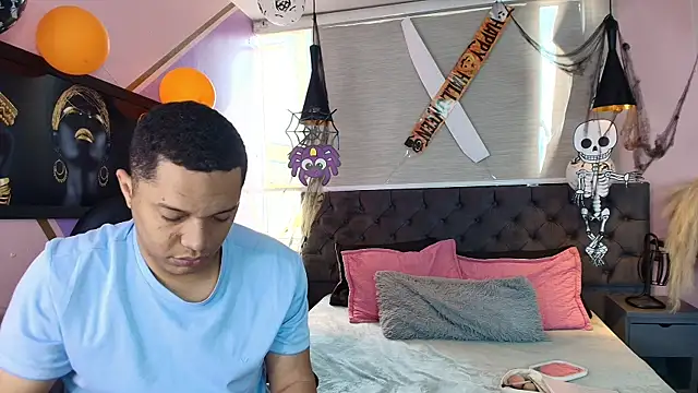 Snapshot of Annie_Lii chatting on 27, 10, 2025 Annie Lii online show from 27, 10, 2025