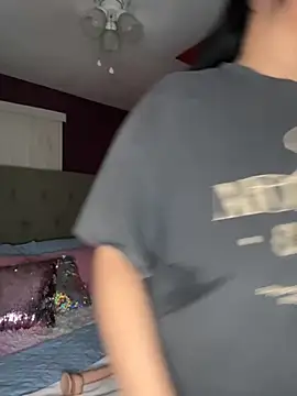 Snapshot of MyHoneyFrida chatting on 8, 10, 2025 MyHoneyFrida online show from 8, 10, 2025