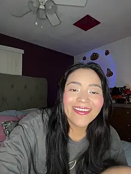 Snapshot of MyHoneyFrida chatting on 5, 11, 2025 MyHoneyFrida online show from 5, 11, 2025