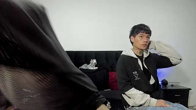 mhatias  online show from 28, 10, 2025