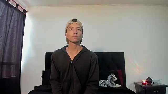 mhatias  online show from 17, 11, 2025