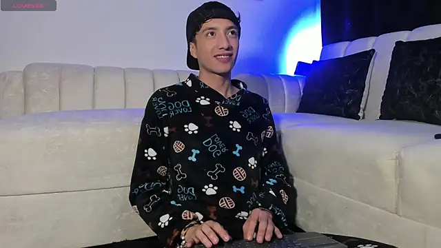 Snapshot of mhatias_ chatting on 9, 5, 2026 mhatias online show from 9, 5, 2026