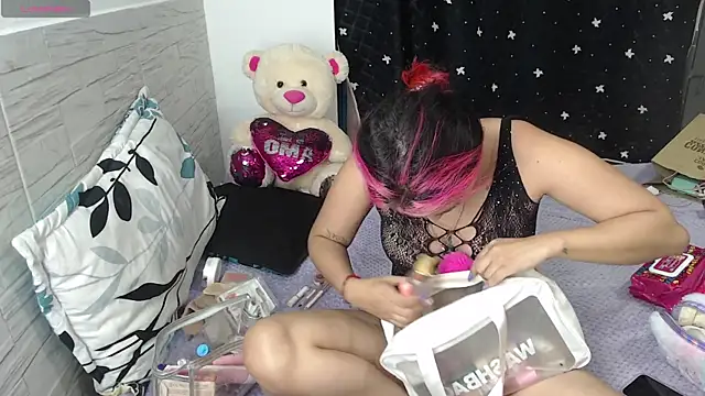 EmilyCoy  online show from 8, 4, 2026