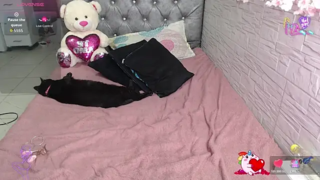 EmilyCoy  online show from 7, 7, 2026