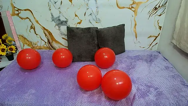 EmilyCoy  online show from 15, 2, 2026