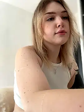 elliss  online show from 8, 10, 2025