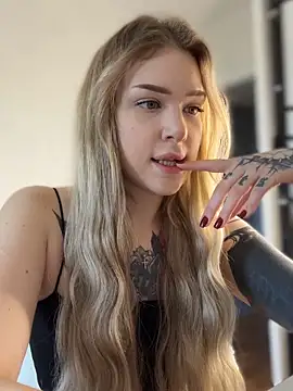 elliss  online show from 17, 9, 2025