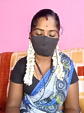 Snapshot of tamilammukuttyy chatting on 17, 11, 2025 tamilammukuttyy online show from 17, 11, 2025