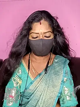 Snapshot of tamilammukuttyy chatting on 18, 10, 2025 tamilammukuttyy online show from 18, 10, 2025