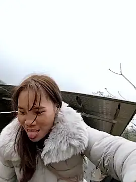 Tin tanny online show from 10, 2, 2026