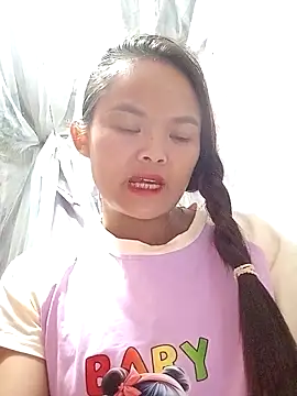 xinhxinhcute online show from 8, 10, 2025