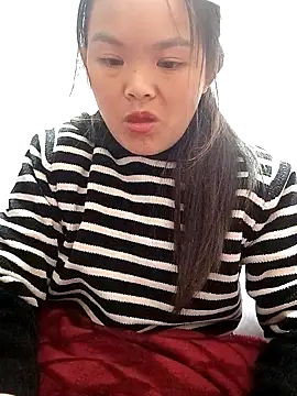 xinhxinhcute online show from 4, 11, 2025