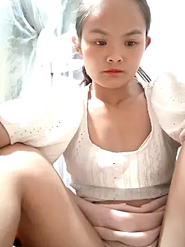 xinhxinhcute online show from 7, 10, 2025