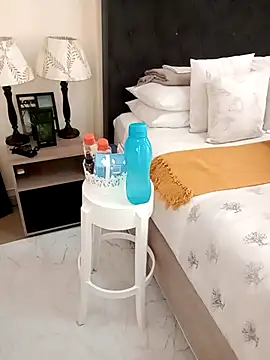 Creamy Chocolatex online show from 17, 12, 2025