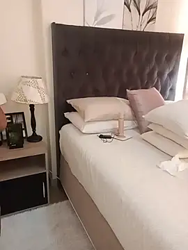 Creamy Chocolatex online show from 6, 6, 2026