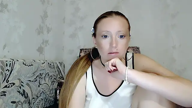 Snapshot of angelllsexy chatting on 11, 9, 2025 angelllsexy online show from 11, 9, 2025