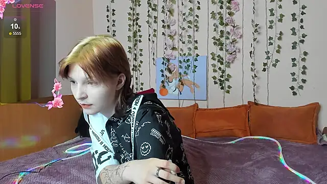 AudreyyKim online show from 2, 12, 2025