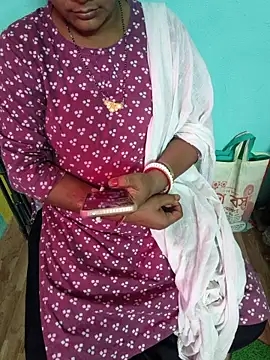 Snapshot of desi_boudi87 chatting on 24, 5, 2026 desi boudi87 online show from 24, 5, 2026