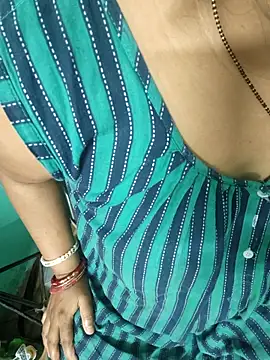 desi boudi87 online show from 5, 4, 2026