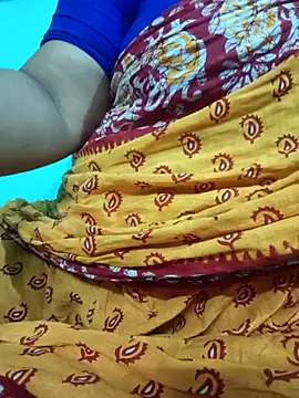 Snapshot of desi_boudi87 chatting on 10, 5, 2026 desi boudi87 online show from 10, 5, 2026